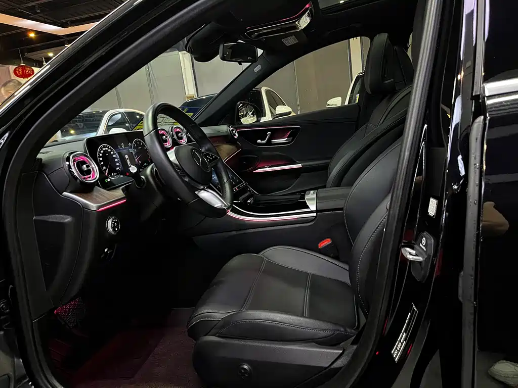 Mercedes-Benz C-Class — миниатюра 4
