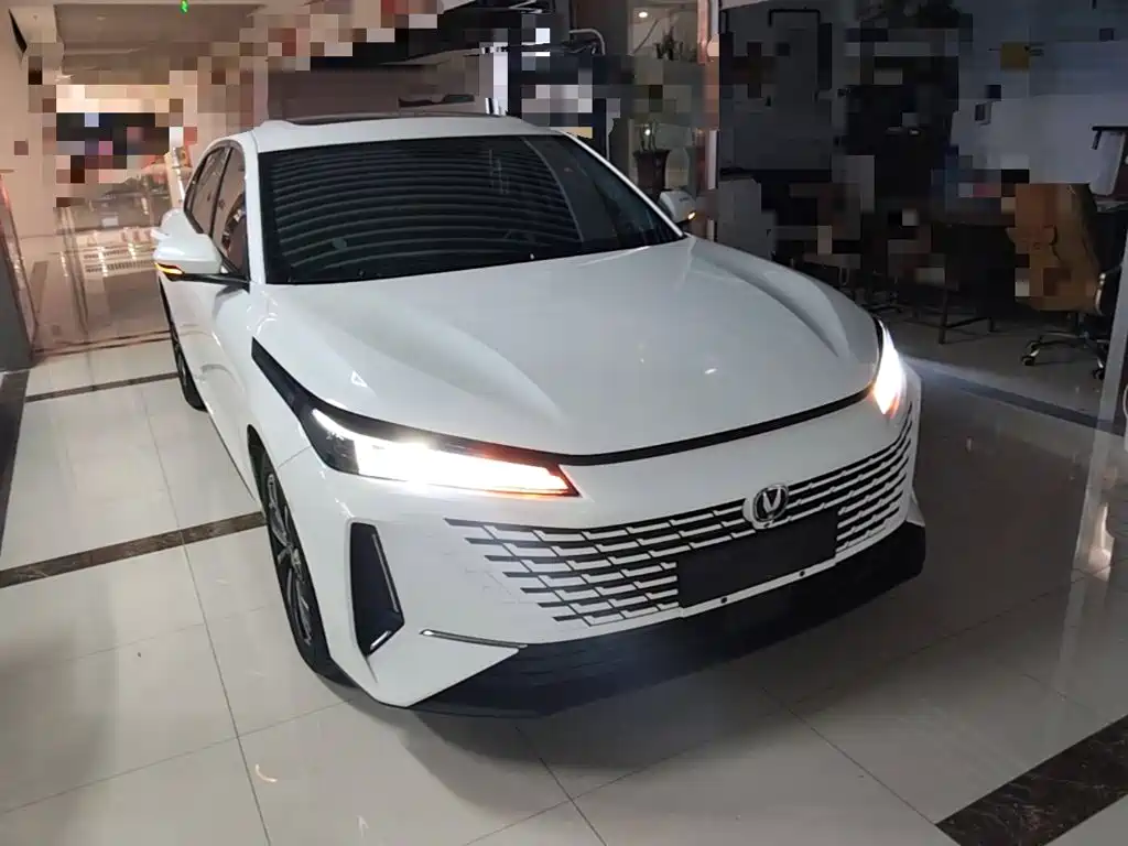 Changan Yida — миниатюра 4