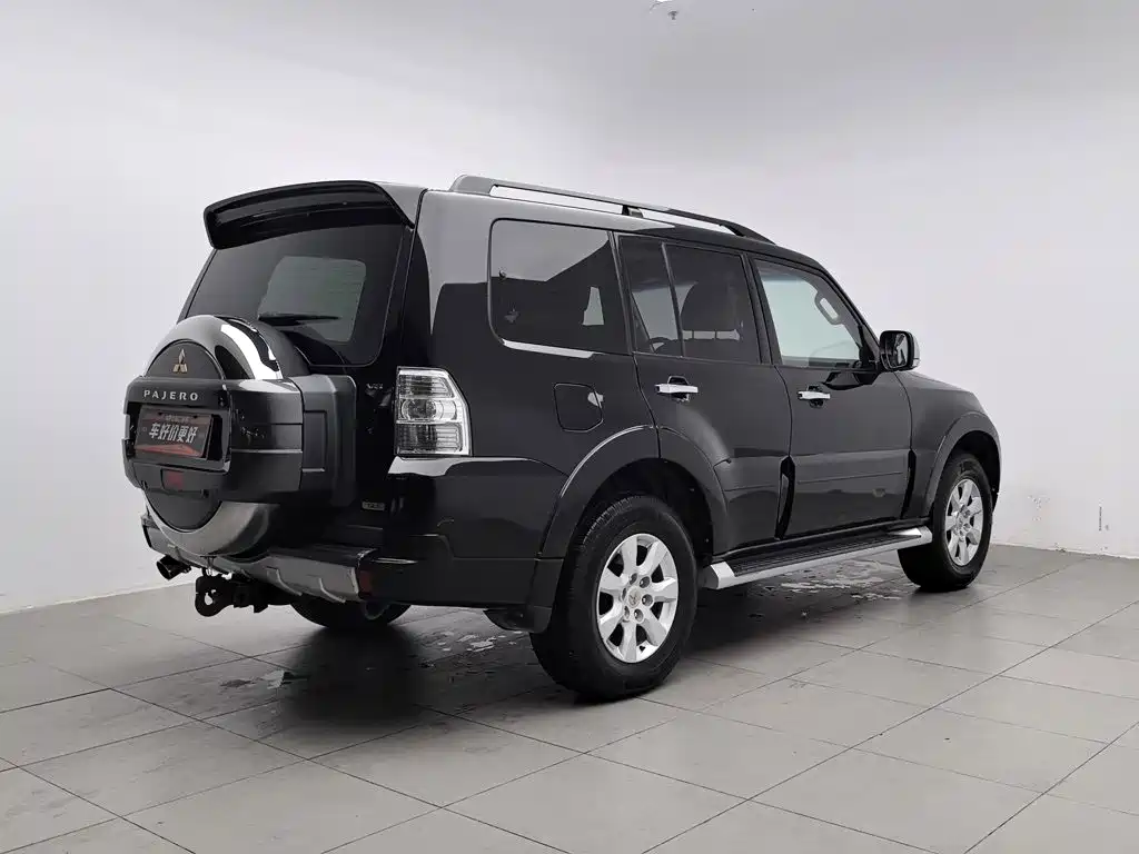 Mitsubishi Pajero (Import) — миниатюра 2