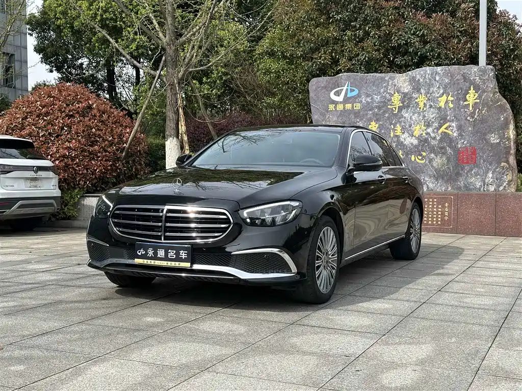 Mercedes-Benz E-Class 2023