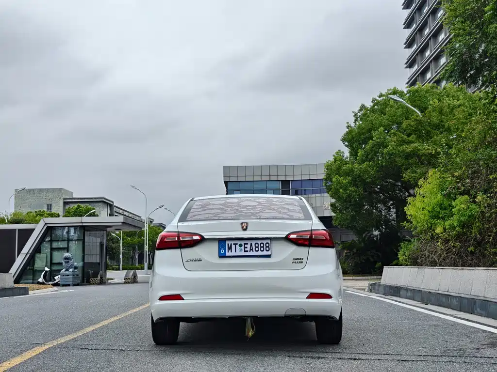 Roewe 360 — миниатюра 8