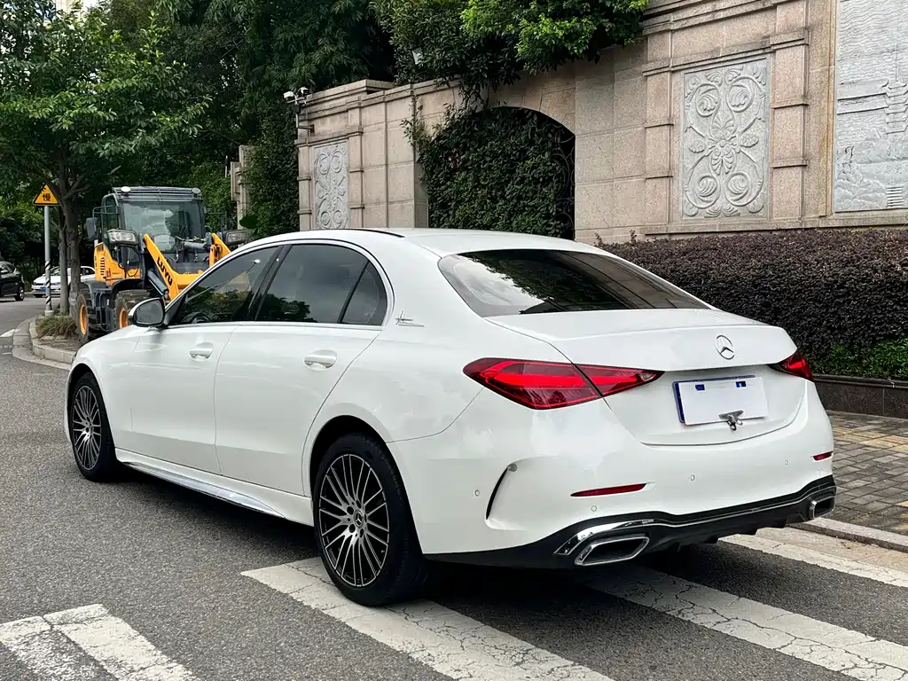 Mercedes-Benz C-Class — миниатюра 9