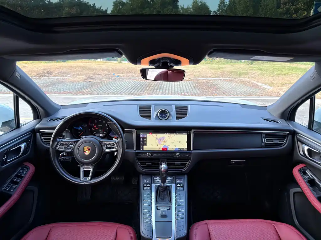 Porsche Macan — миниатюра 6