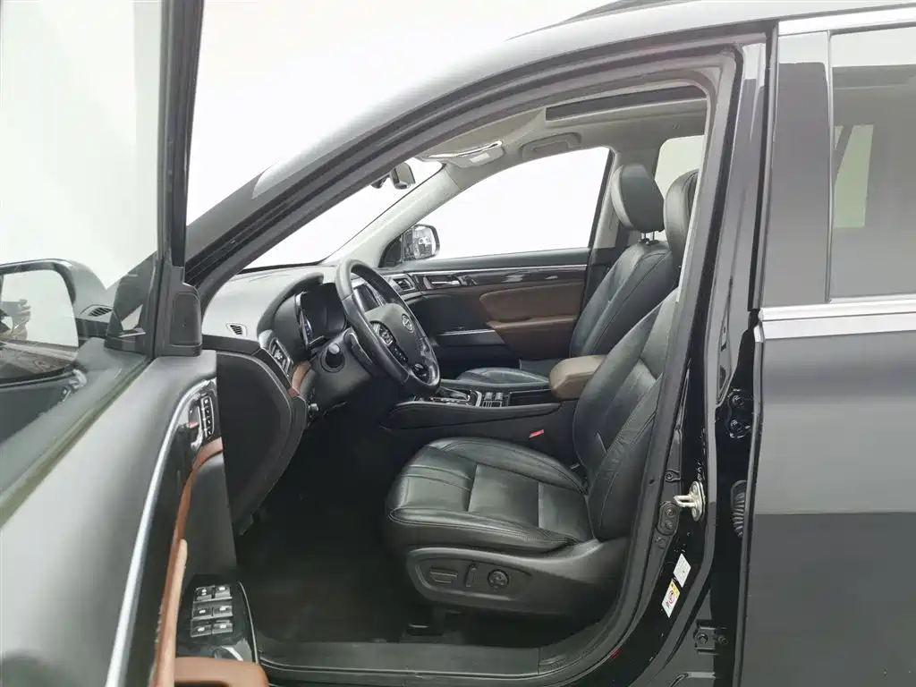 GAC GS8 2017 320T Luxury Smart Connect （ мест）