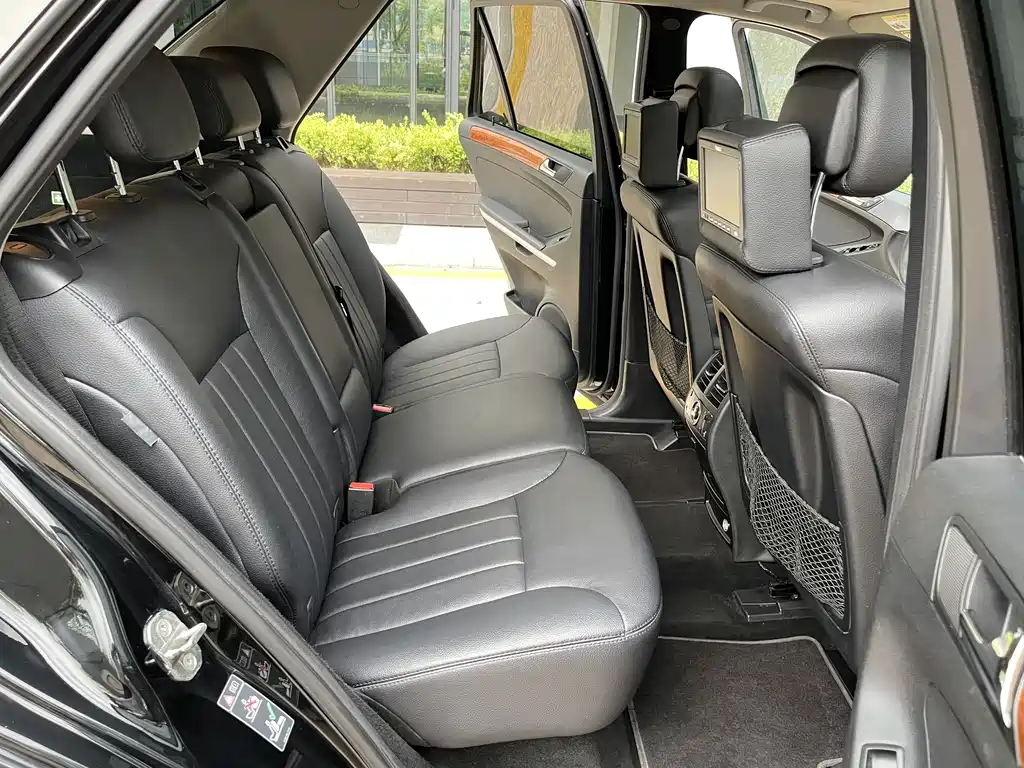 Mercedes-Benz M-Class — миниатюра 18