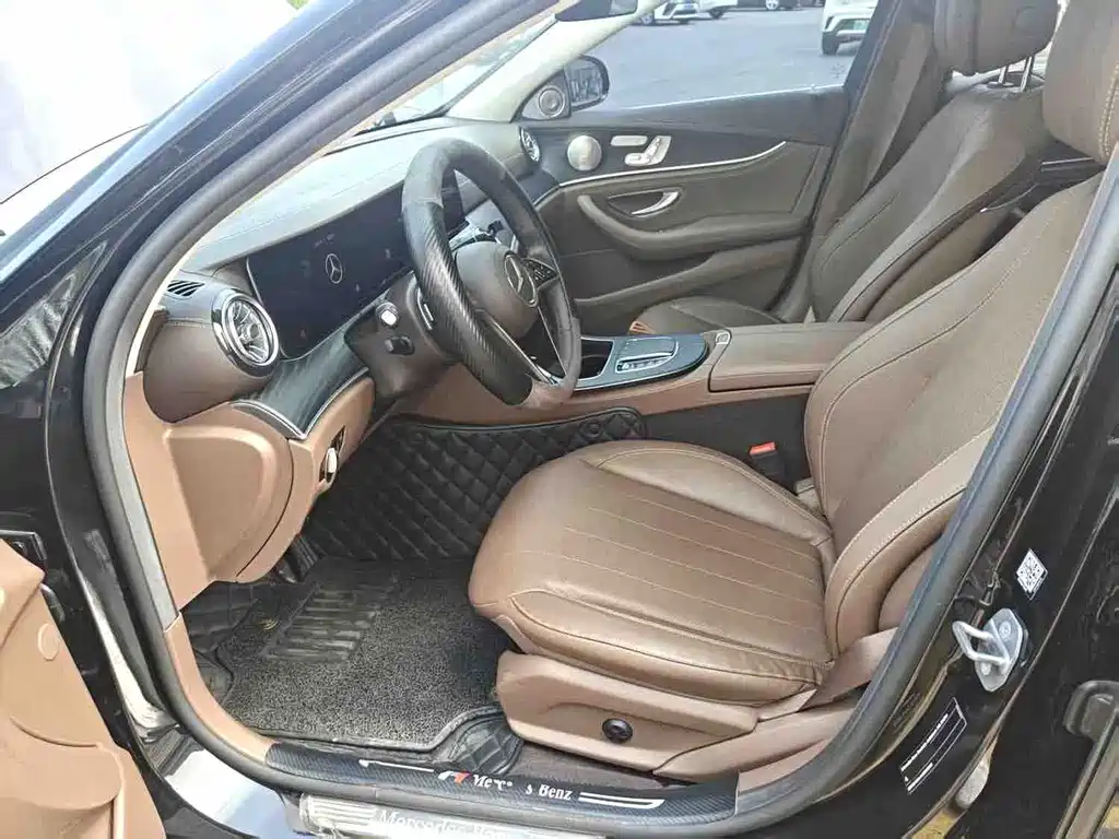 Mercedes-Benz E-Class — миниатюра 5