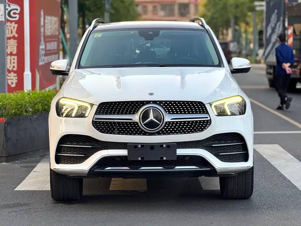Mercedes-Benz GLE (Import) — миниатюра 2
