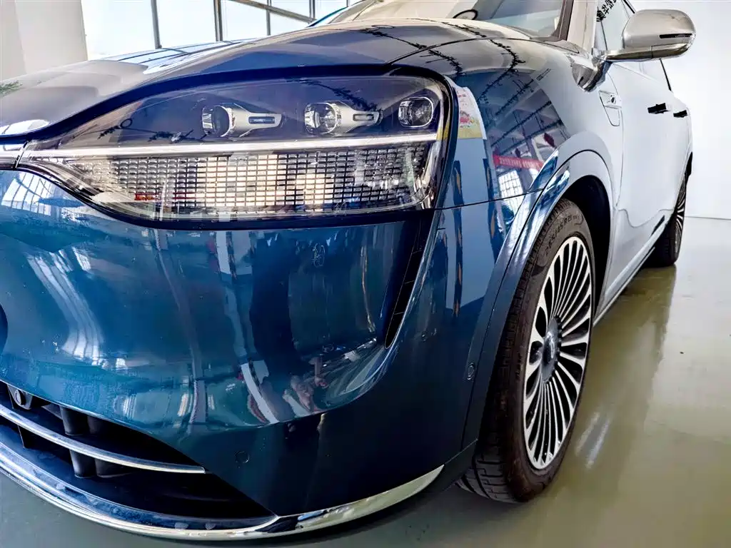 AITO ASK THE WORLD M9