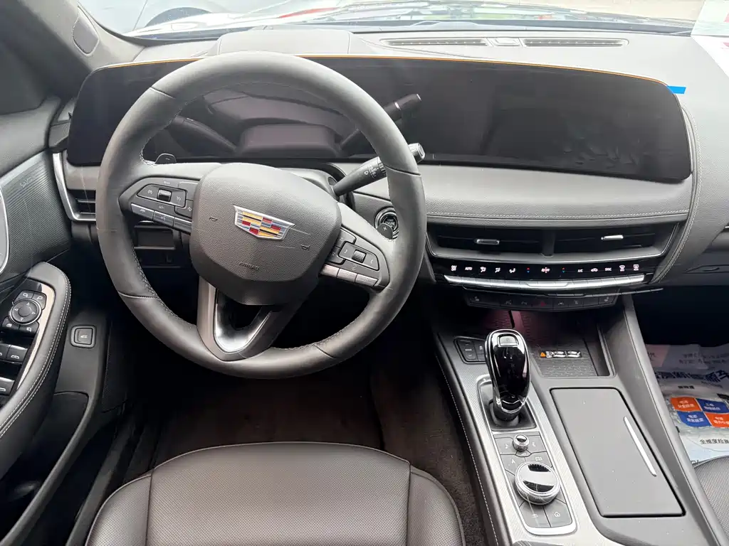 Cadillac CT5 — миниатюра 10