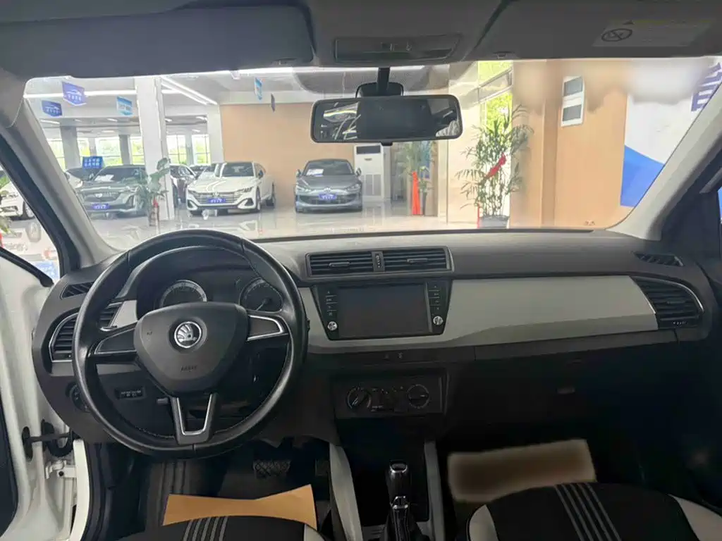 Skoda Fabia — миниатюра 14