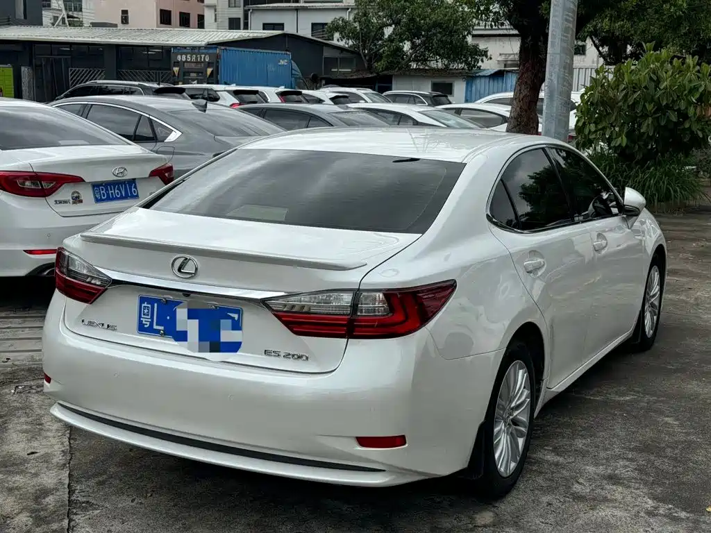 Lexus ES — миниатюра 3