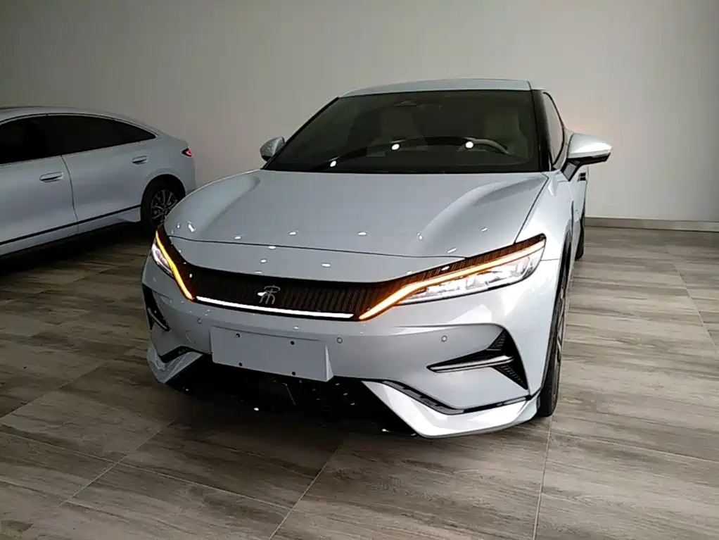 BYD L EV — миниатюра 3