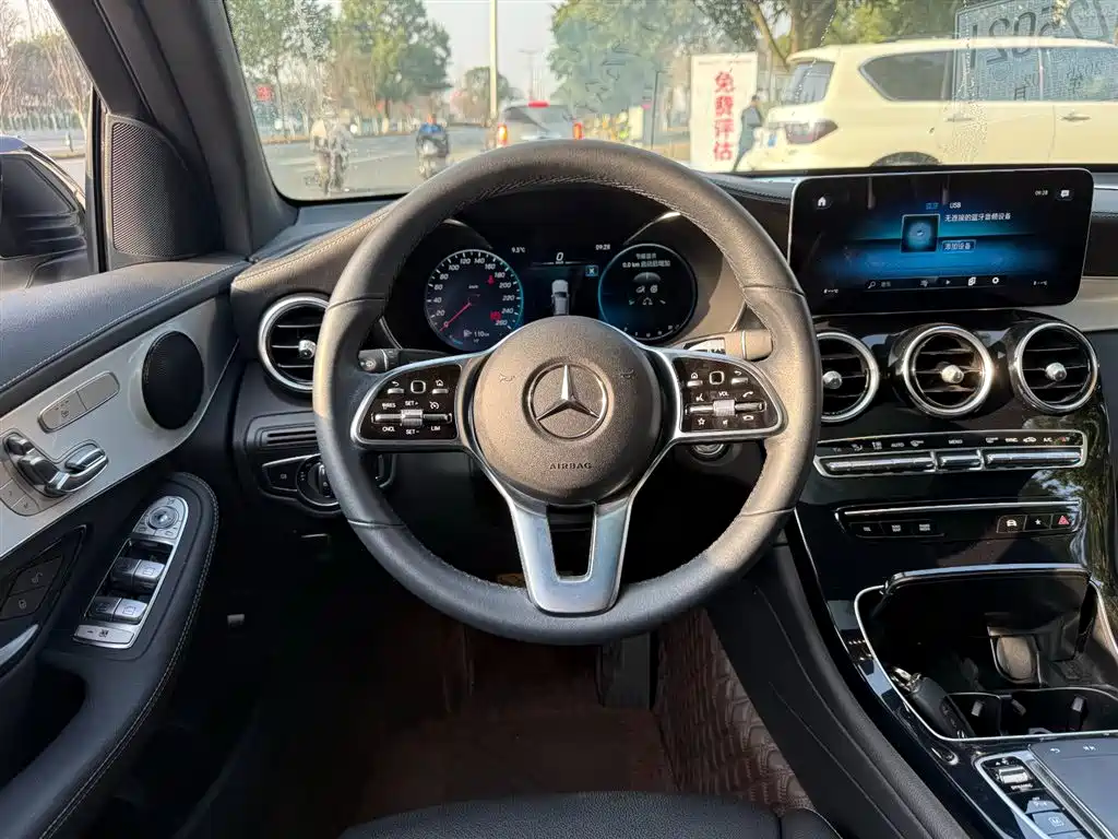 MERCEDES-BENZ GLC COUPE