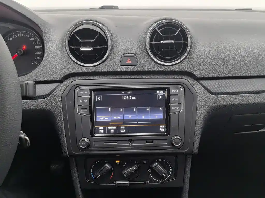 Volkswagen Jetta — миниатюра 12