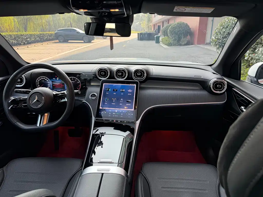 Mercedes-Benz GLC 2024 GLC 260 L 4MATIC 5 мест