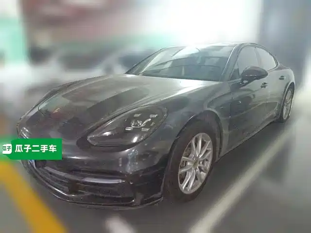 PORSCHE PANAMERA 2018