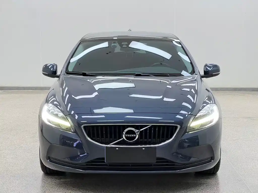 Volvo V40 — миниатюра 2