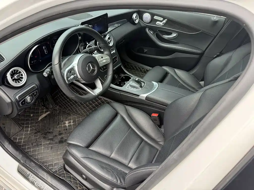 Mercedes-Benz C-Class — миниатюра 14