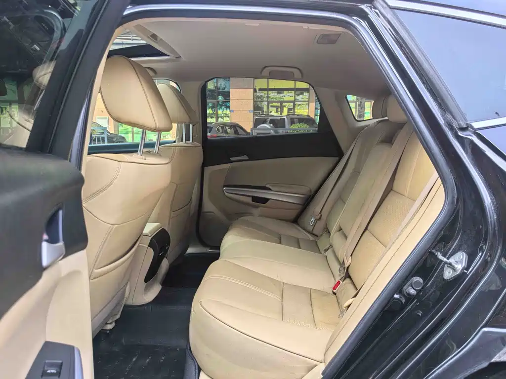 Honda Crosstour — миниатюра 13