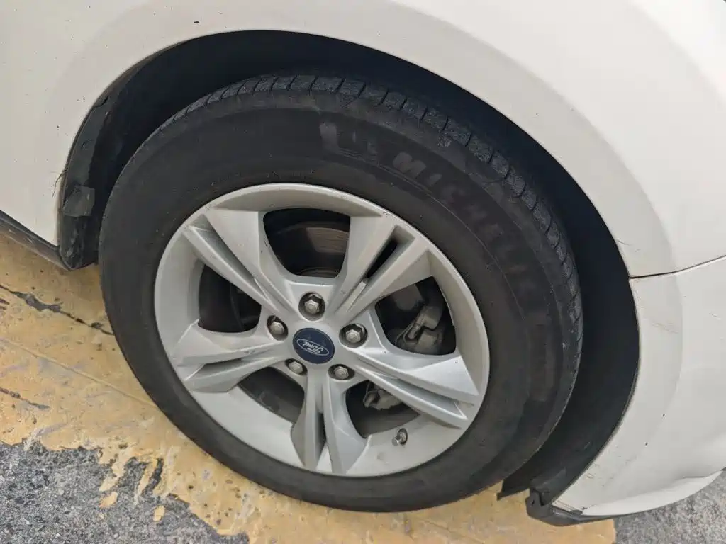 Ford Focus — миниатюра 8