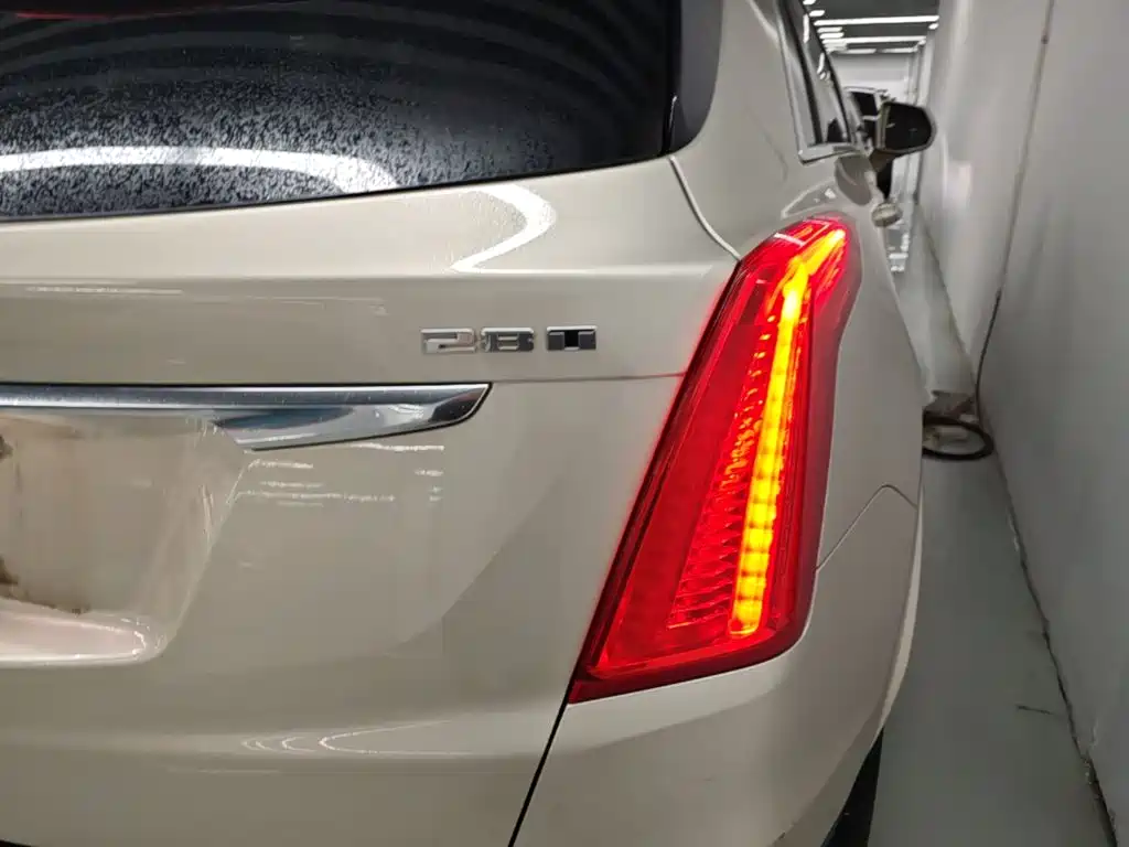 Cadillac XT5 — миниатюра 8