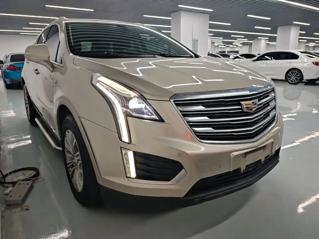 Cadillac XT5 — миниатюра 4