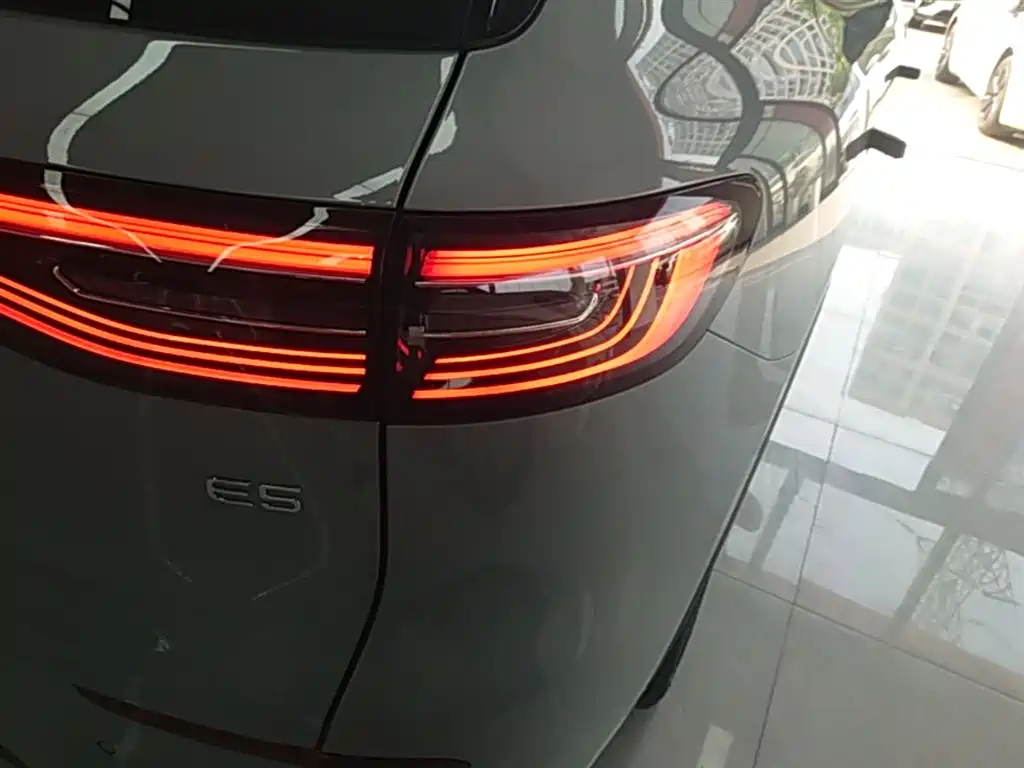 Geely Galaxy Galaxy E5 E5 2024 440km