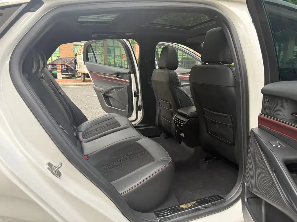 Ford Mondeo — миниатюра 14