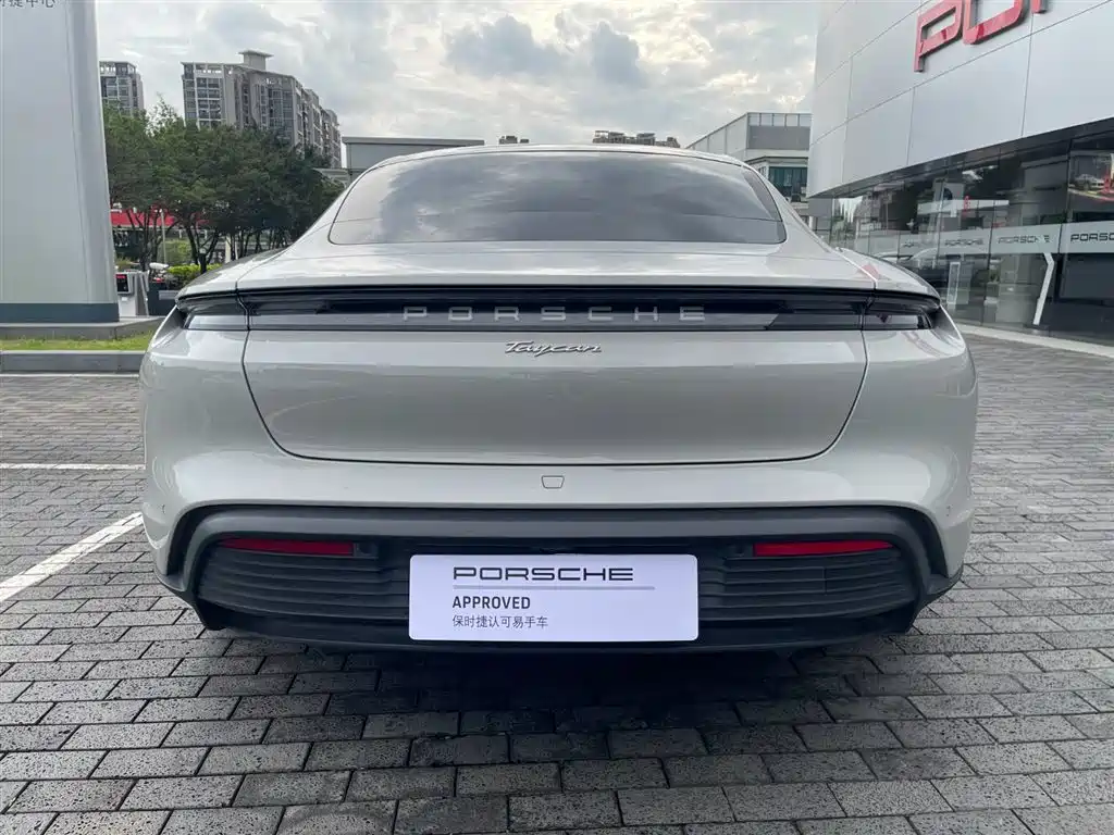 Porsche Taycan 2022 Taycan