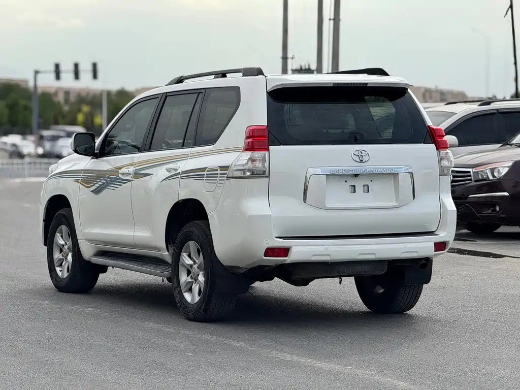 Toyota Land Cruiser Prado 2010 4.0L AT TX