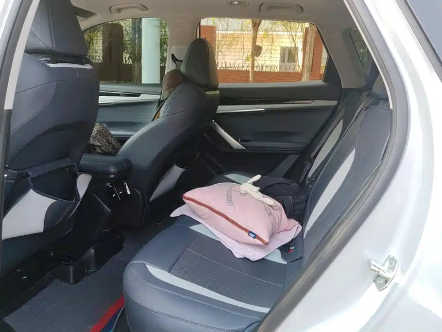 Geely Boyue L — миниатюра 11