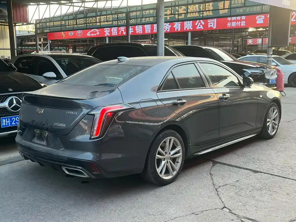 CADILLAC CT4