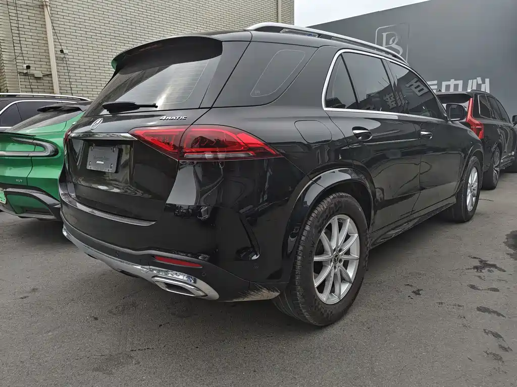 Mercedes-Benz GLE (Import) — миниатюра 9
