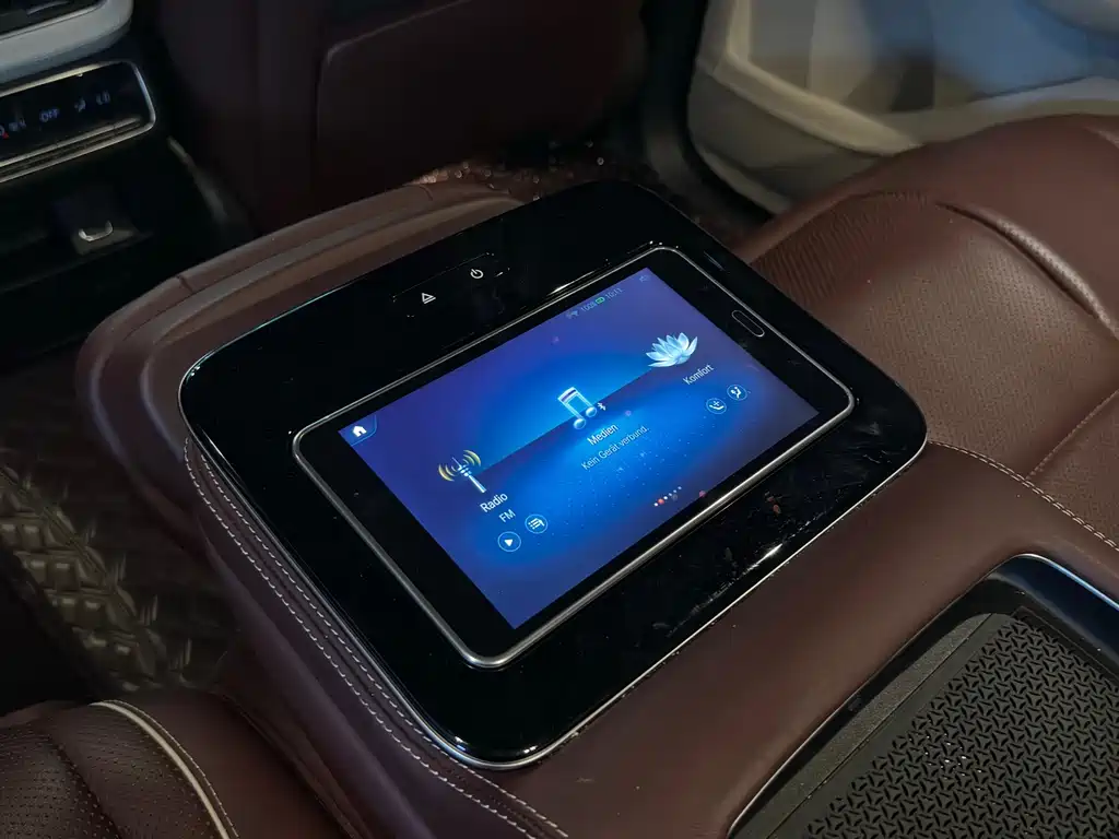 Mercedes-Benz GLS — миниатюра 17