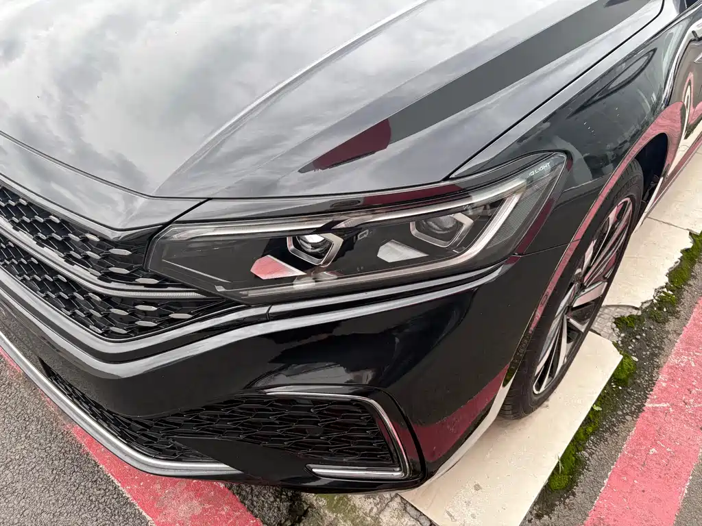Volkswagen Passat 2022 330TSI Elite