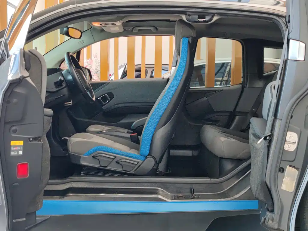 BMW i3 (Import) — миниатюра 9