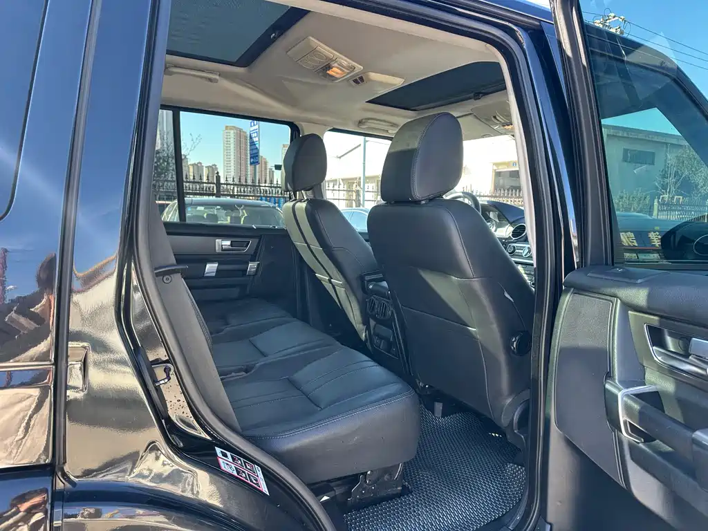 Land Rover Discovery 2015 3.0 SC V6 SE