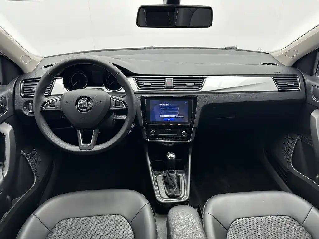 Skoda Rapid 2022 1.5L AT