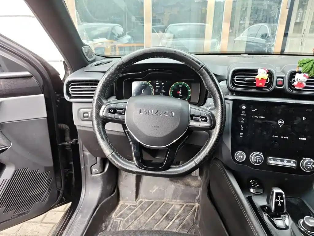 Lynk & Co 03 — миниатюра 6