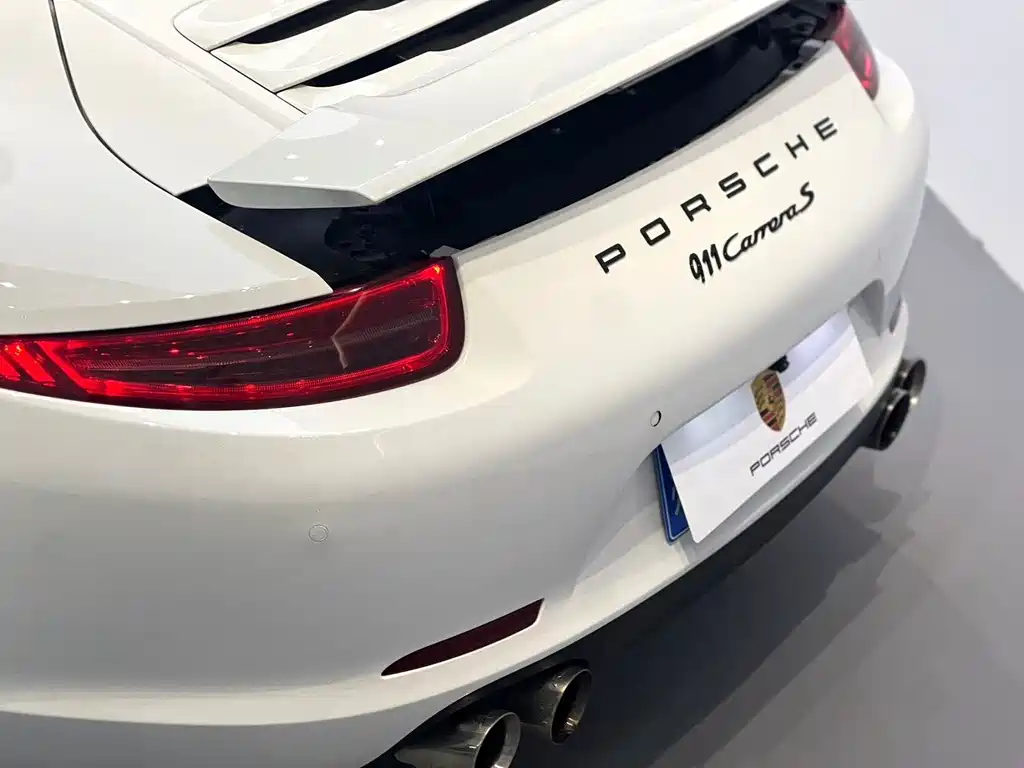Porsche 911 2015 Carrera 3.4L Style Edition