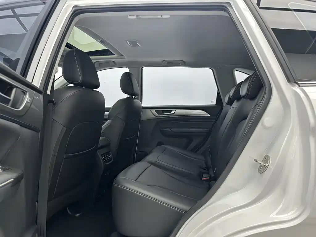 Haval M6 2023 PLUS 1.5T DCT Luxury