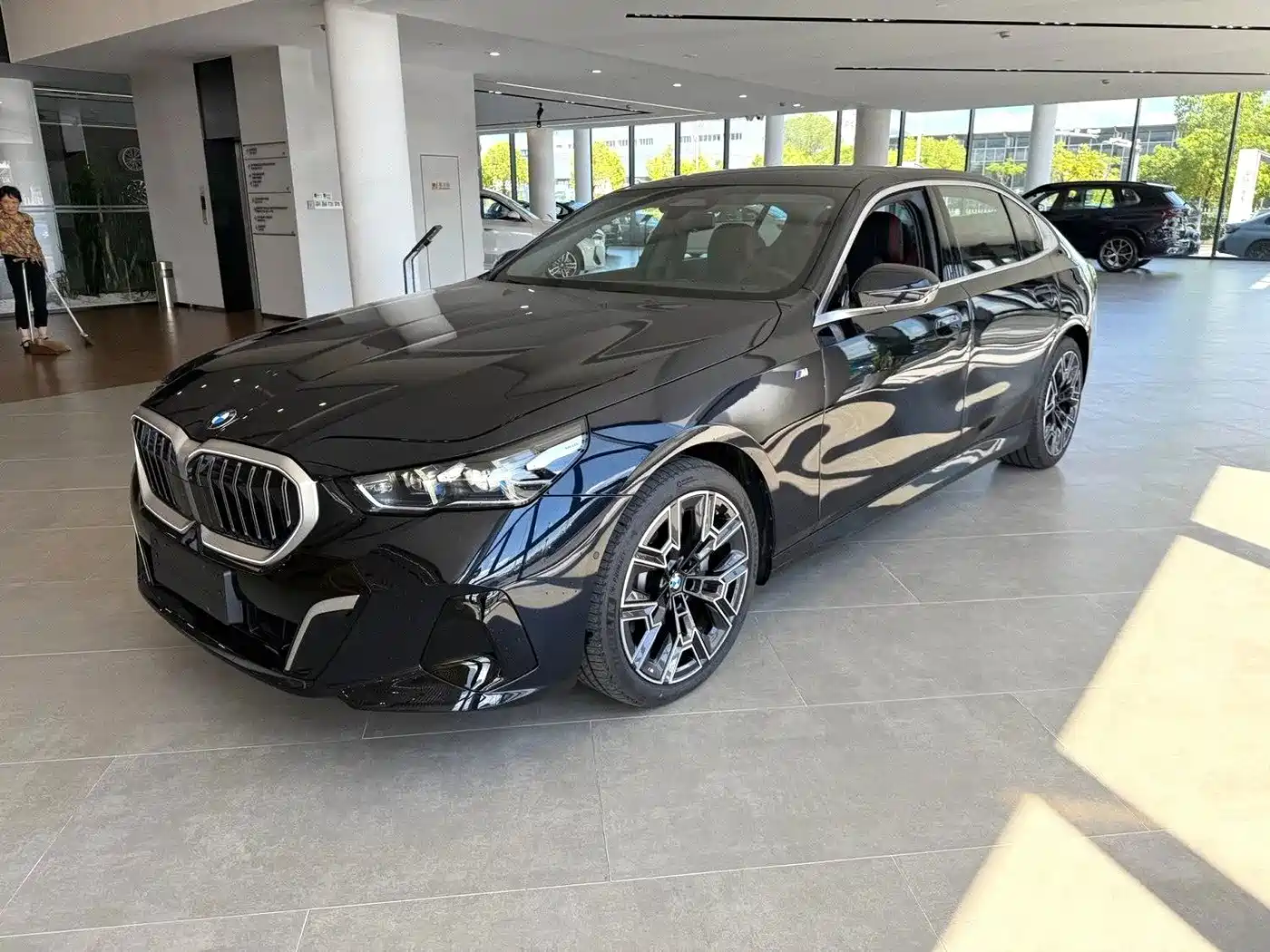 宝马5系 2025款 530Li 尊享型 M运动套装 2025