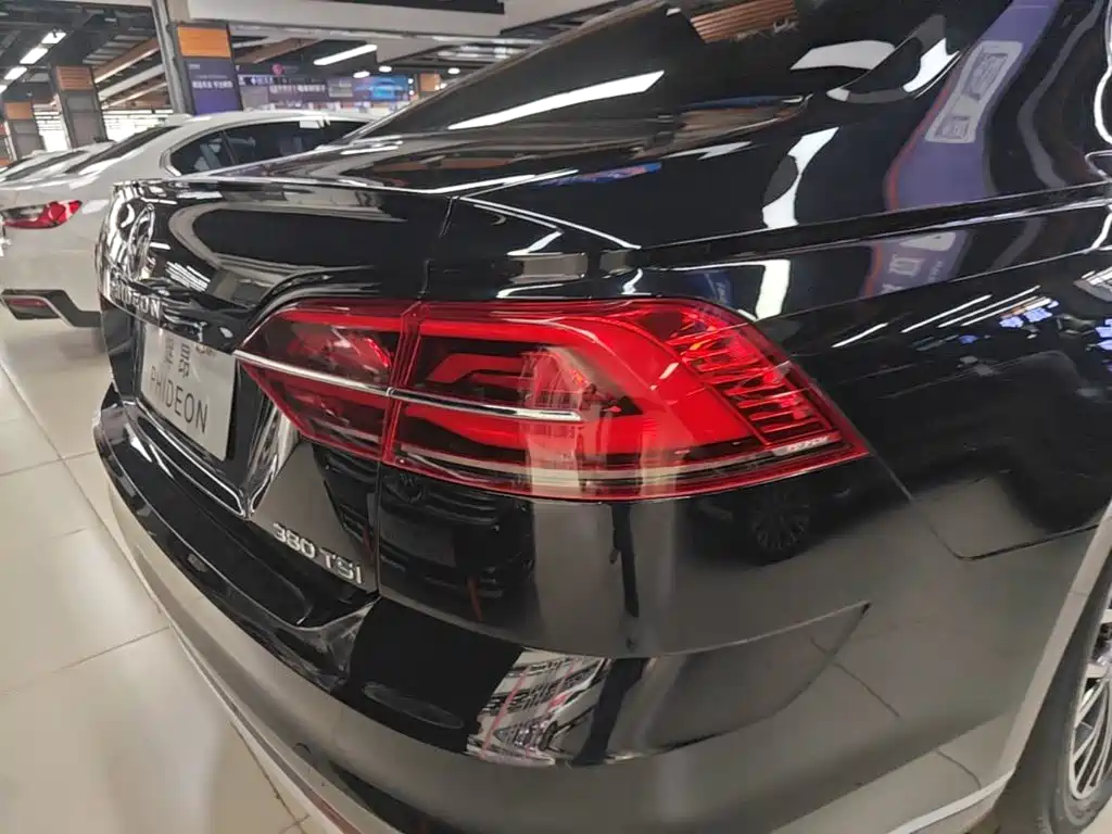 Volkswagen Phideon — миниатюра 8