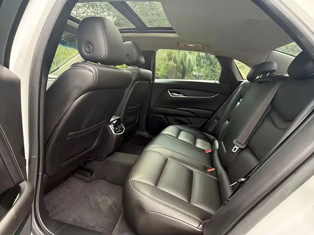 Cadillac XTS 2018 28T