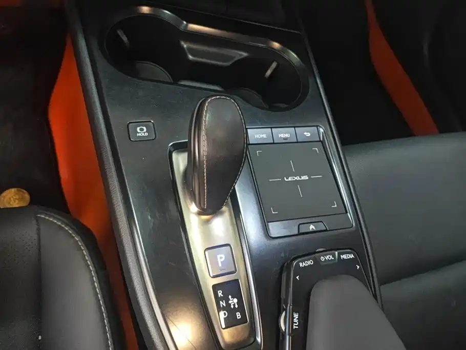 Lexus UX New Energy — миниатюра 16