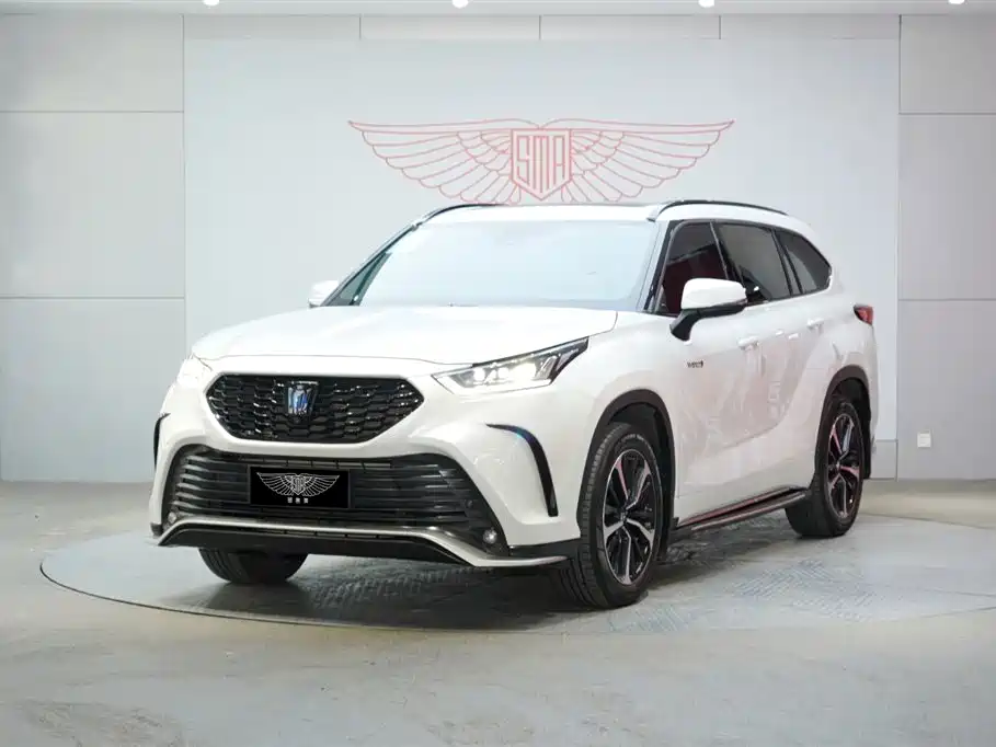 Toyota Crown Kluger 2023