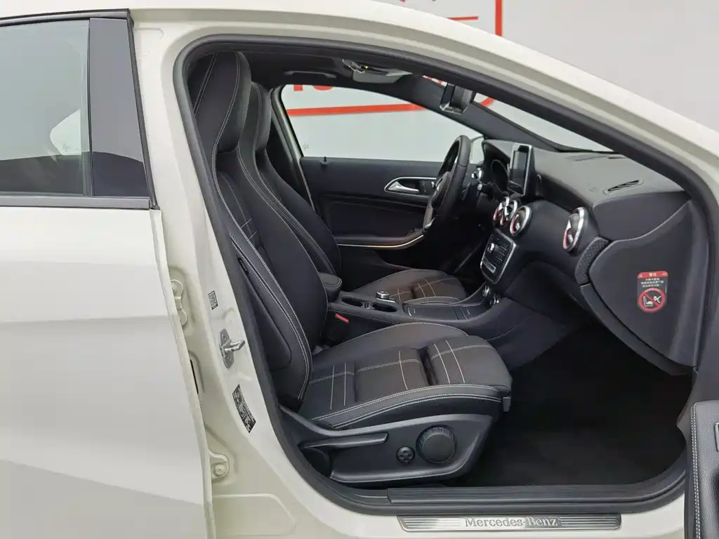 Mercedes-Benz A-Class (Import) — миниатюра 23