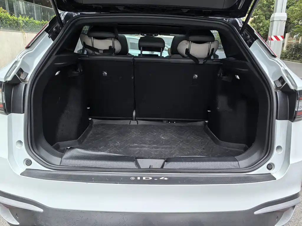 Volkswagen ID.4 X — миниатюра 10