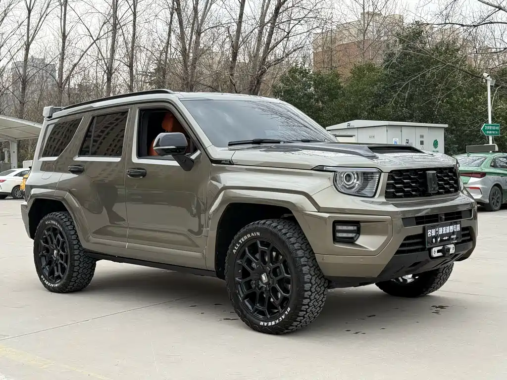 TANK TANK 700 NEW ENERGY