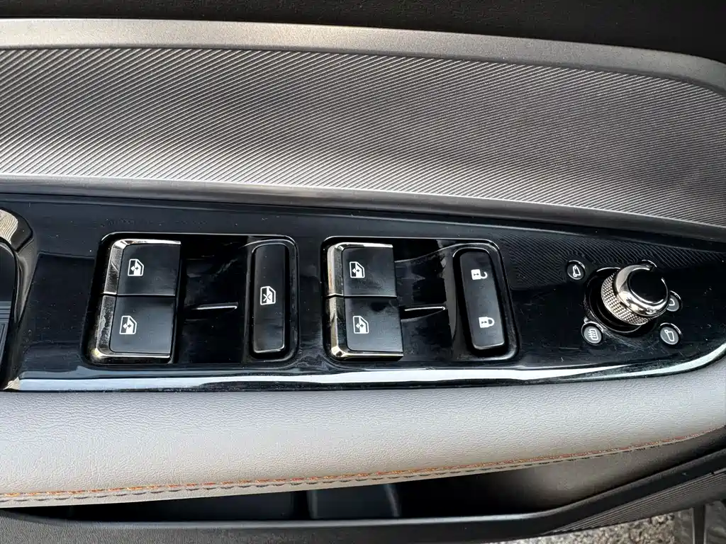 CHANGAN CHANGAN AUCHAN Z6